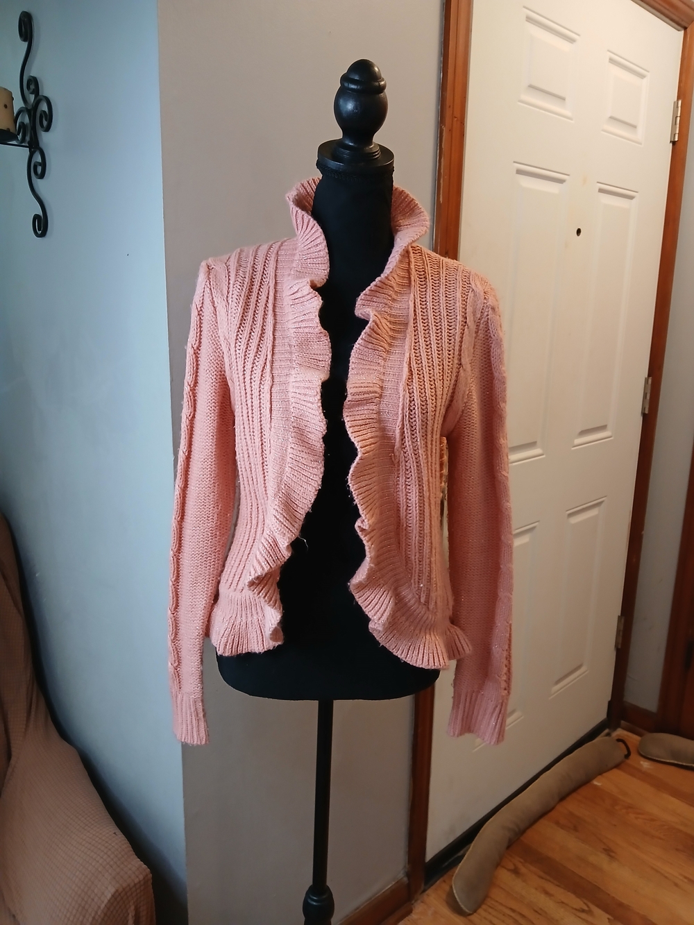 Elle Dusty Pink Ruffle-Front Cable Knit Cardigan - Picture 2 of 8